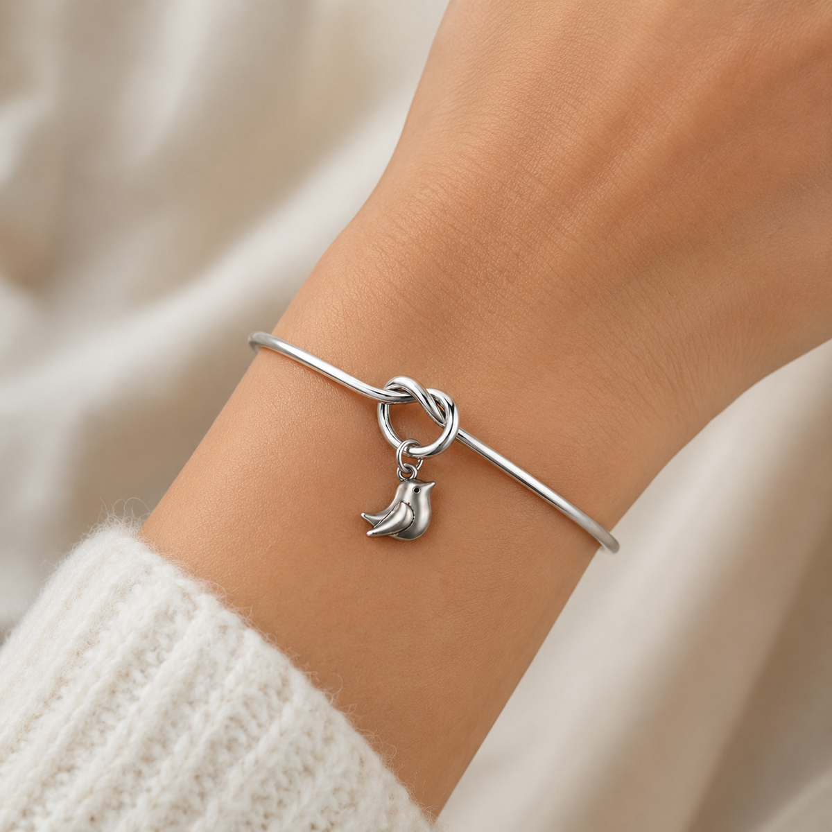 Forever Robin Bangle Winter Edition - The Pet Drop