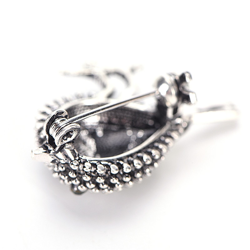 Robin Brooch - The Pet Drop